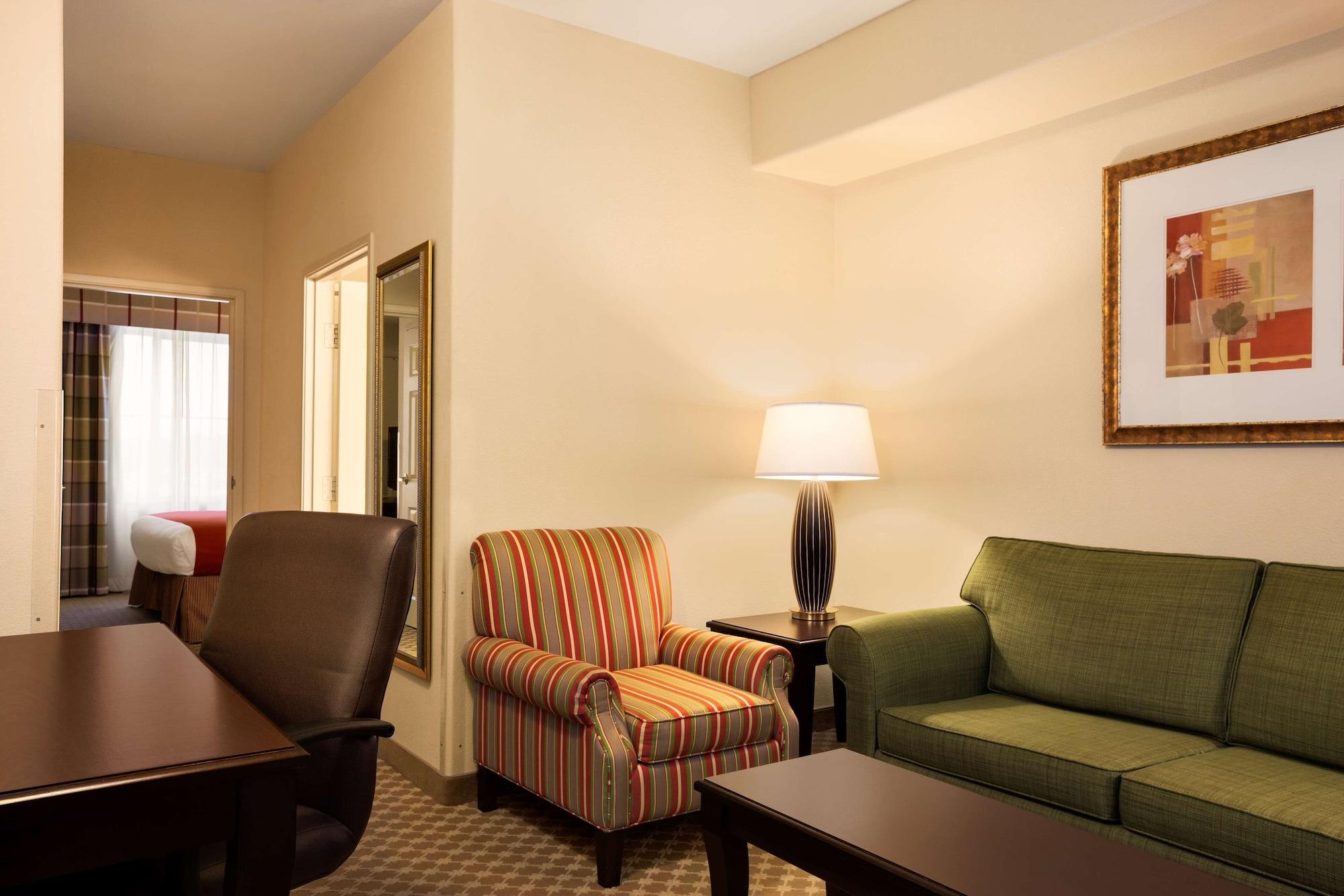 Hotel Country & By Radisson, College Station, Tx