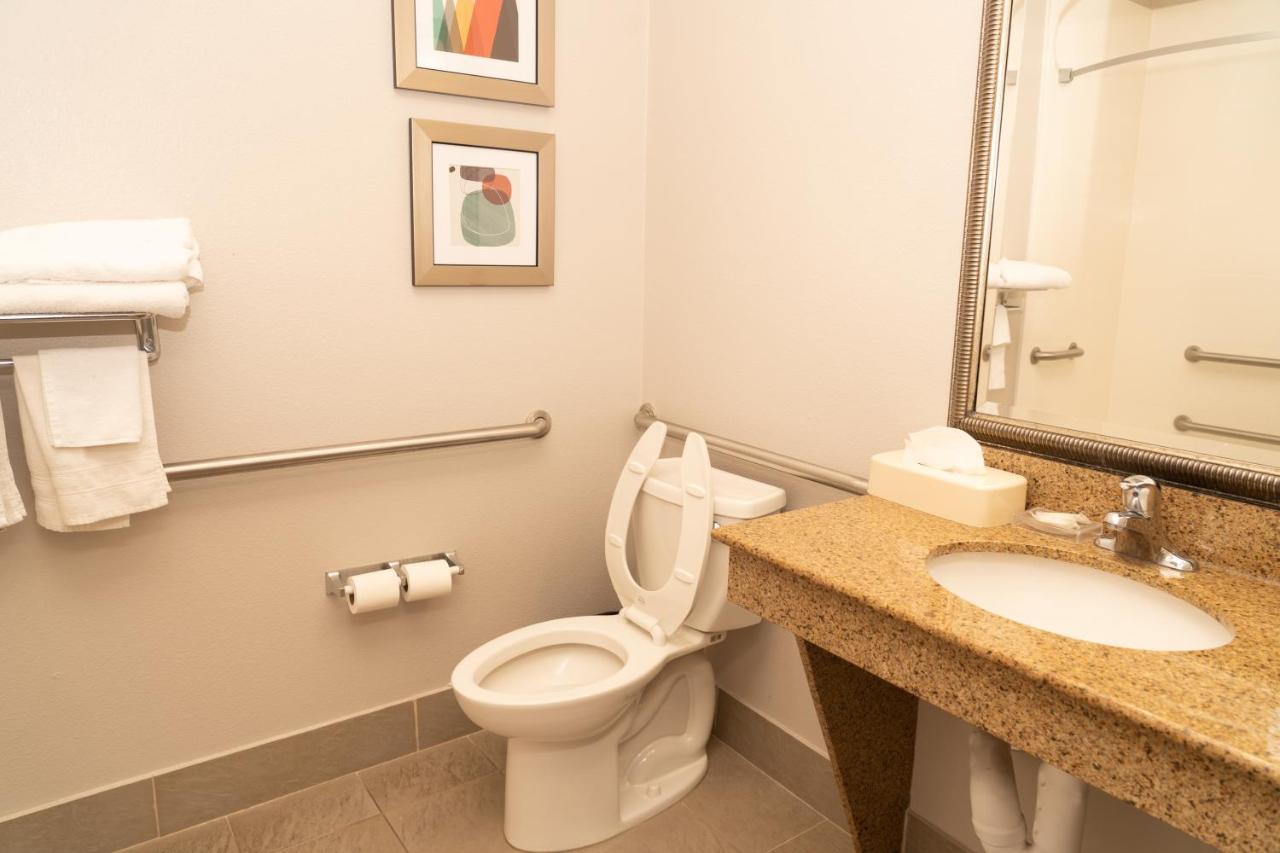 Hotel Country & By Radisson, College Station, Tx