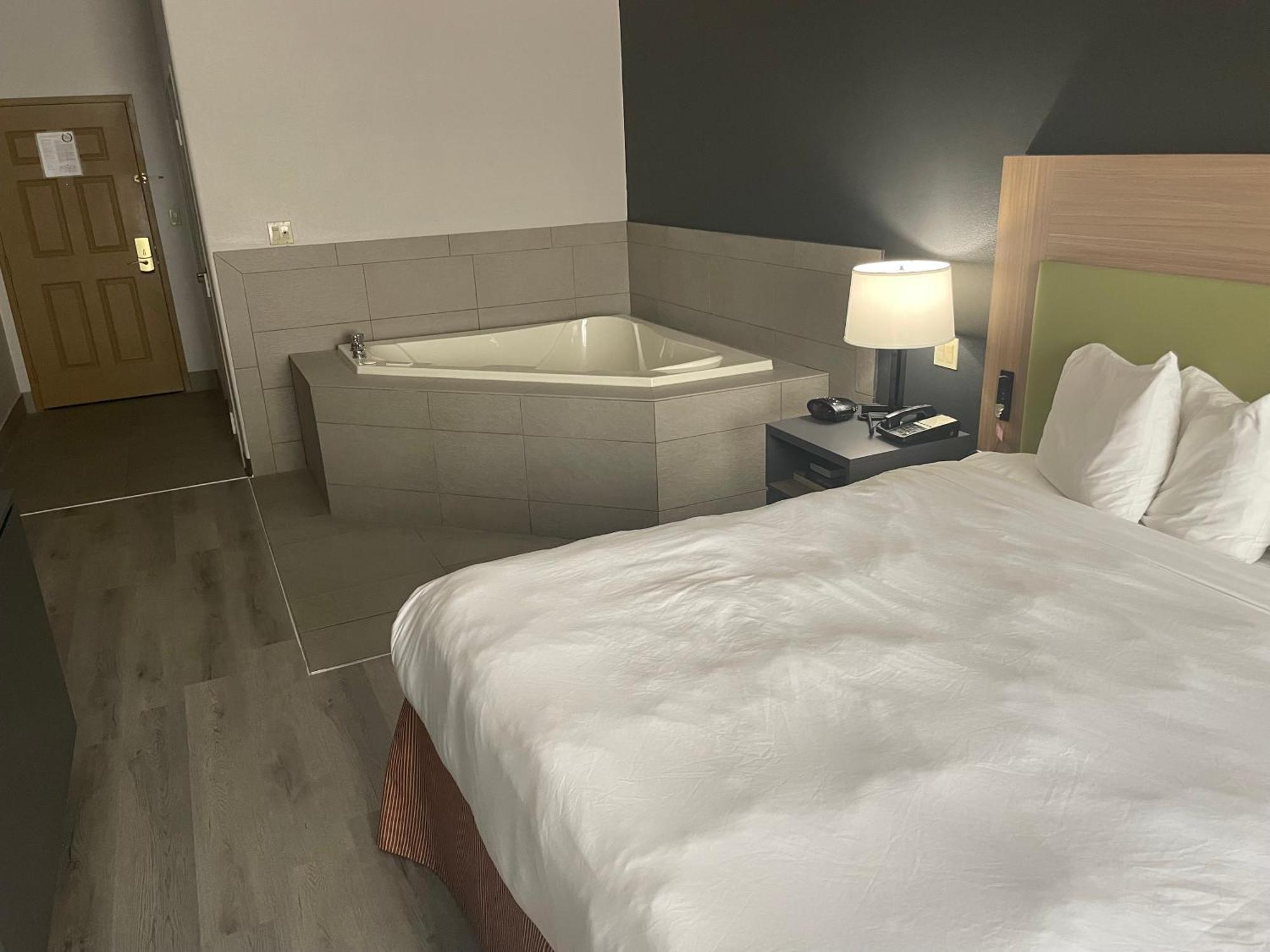 Country & By Radisson, College Station, Tx Hotel 3*