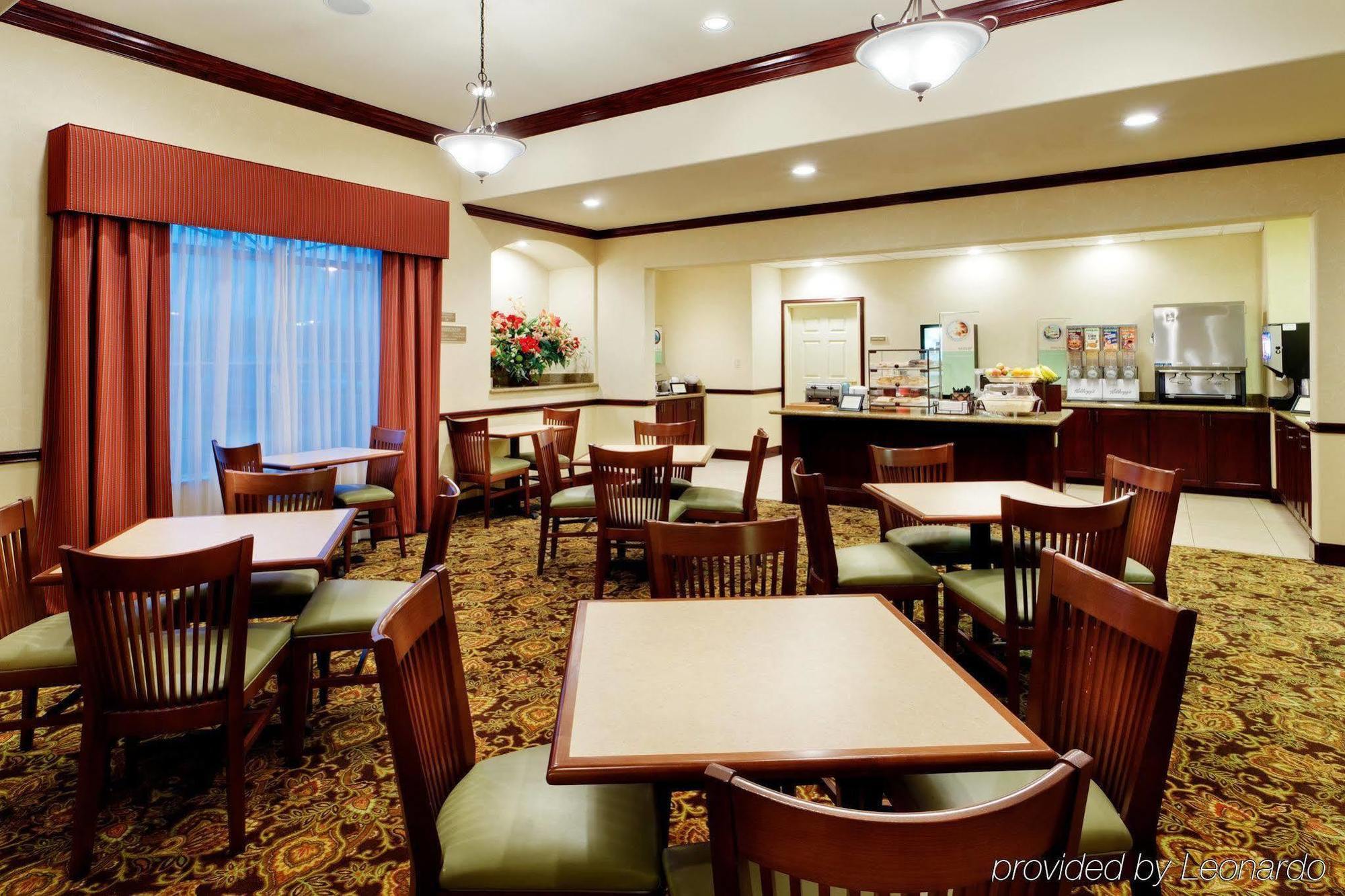 Country & By Radisson, College Station, Tx College Station
