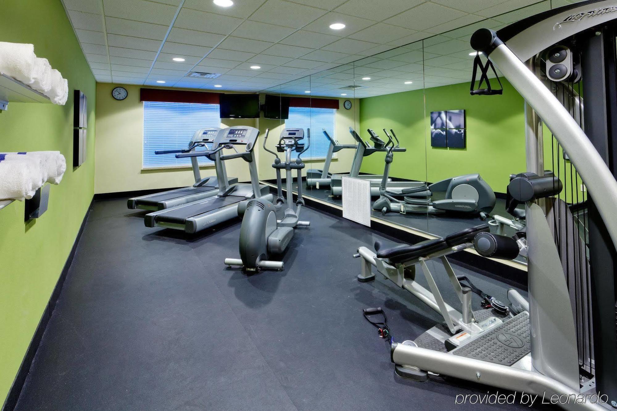 Hotel Country & By Radisson, College Station, Tx 3*