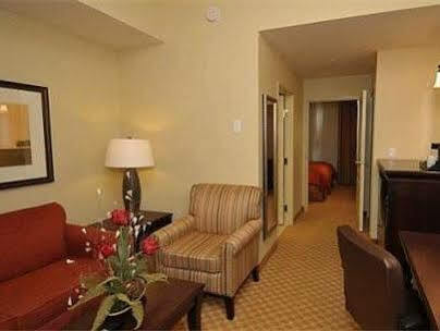 Country & By Radisson, College Station, Tx