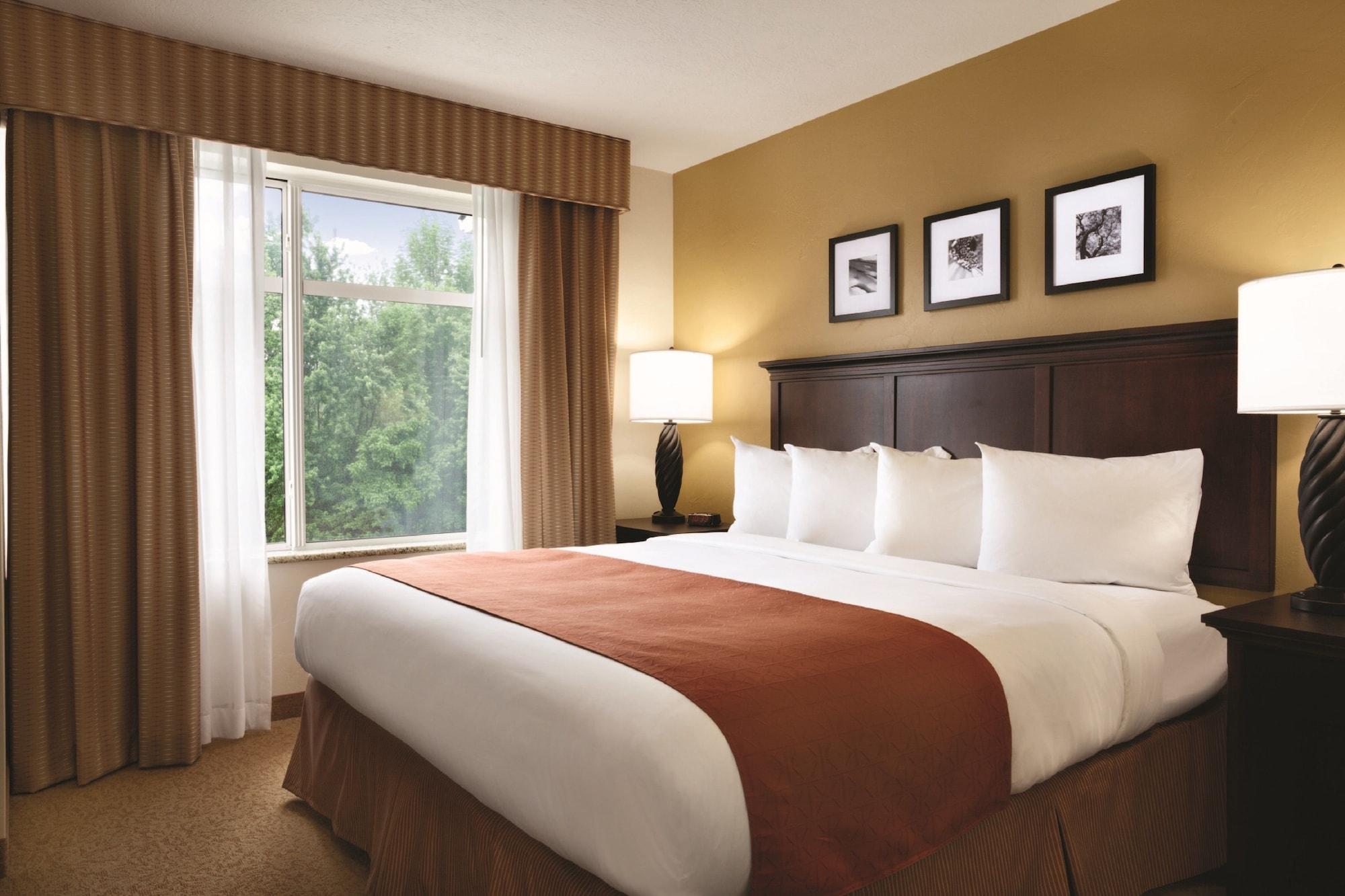 Country & By Radisson, College Station, Tx Hotel 3*