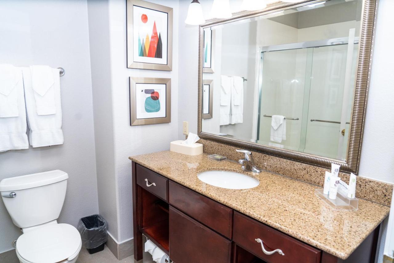 Country & By Radisson, College Station, Tx Hotel College Station