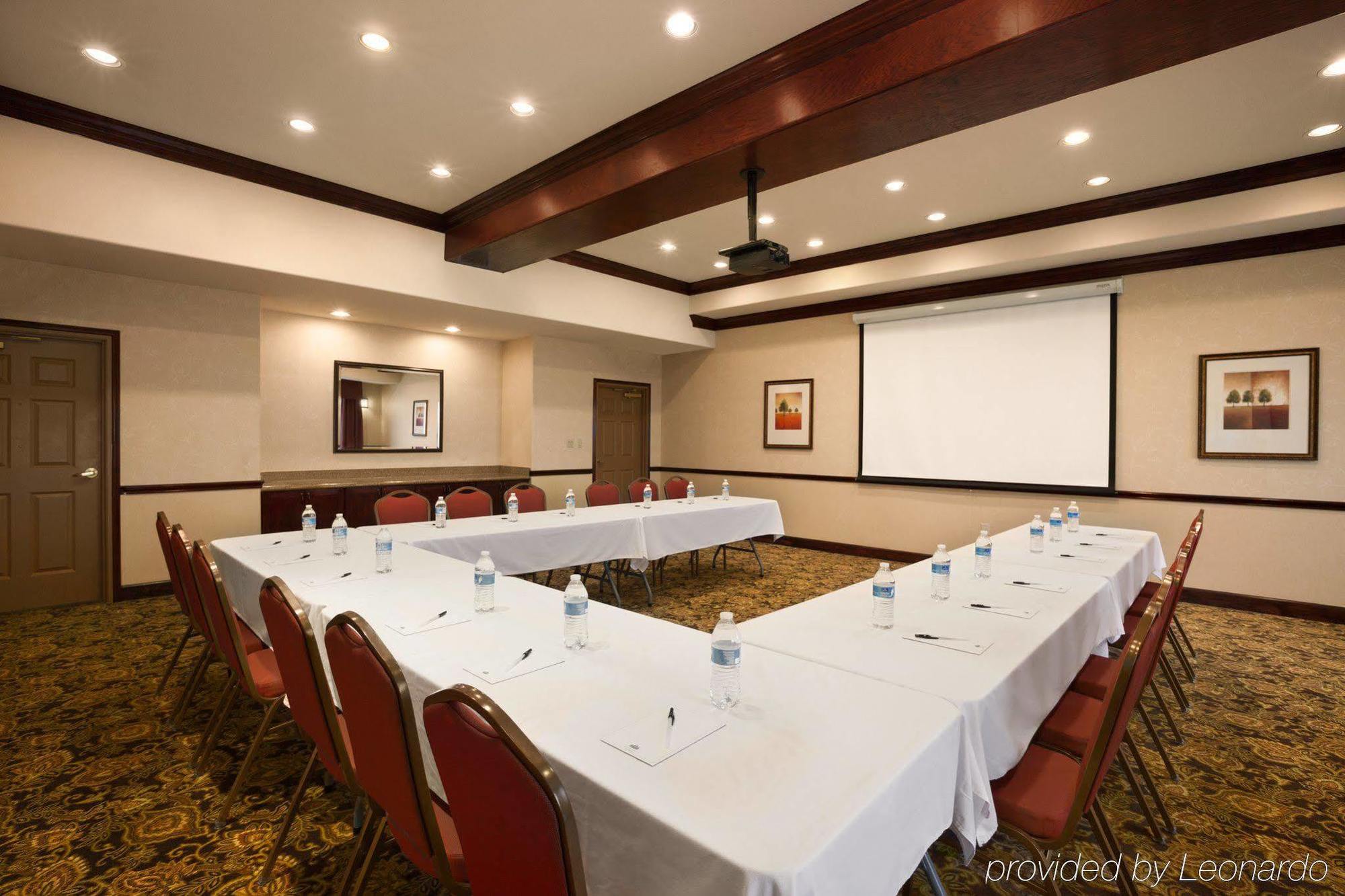 Country & By Radisson, College Station, Tx